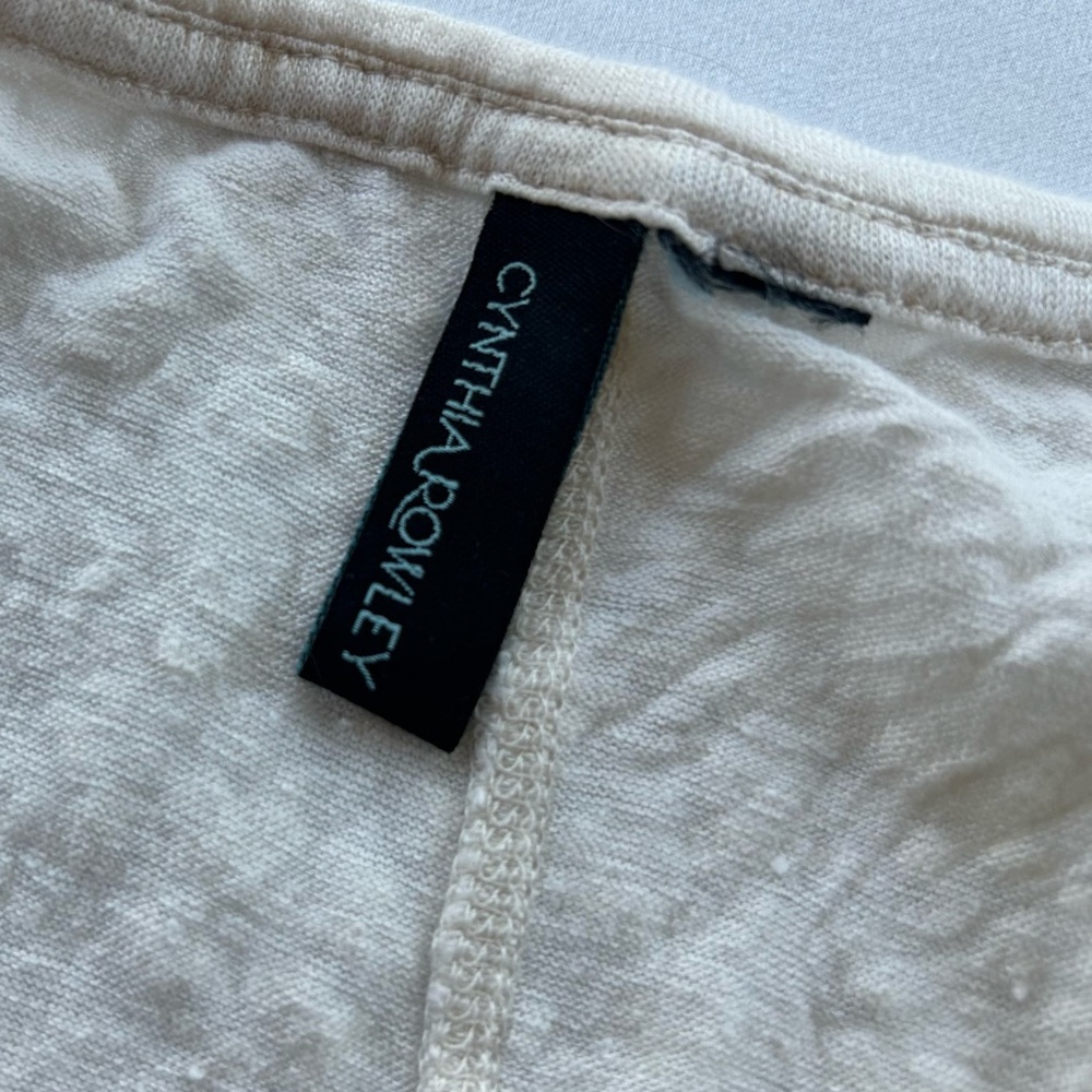 Women's Cream Top - Picture 3 of 4